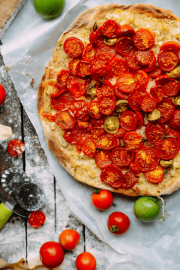 Fresh herbed tomato pizza Gardenfrontier Fresh herbed tomato pizza