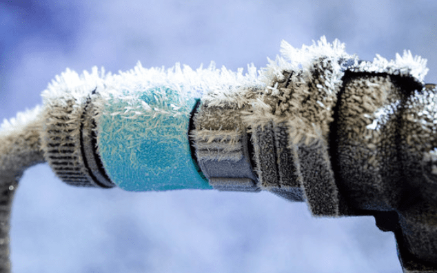 How to Thaw Frozen Pipes Gardenfrontier How to Thaw Frozen Pipes