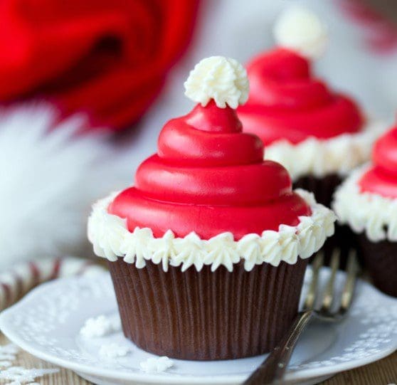 Christmas Hat Cupcakes Gardenfrontier Christmas Hat Cupcakes