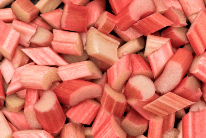 Rhubarb sliced Gardenfrontier Rhubarb sliced